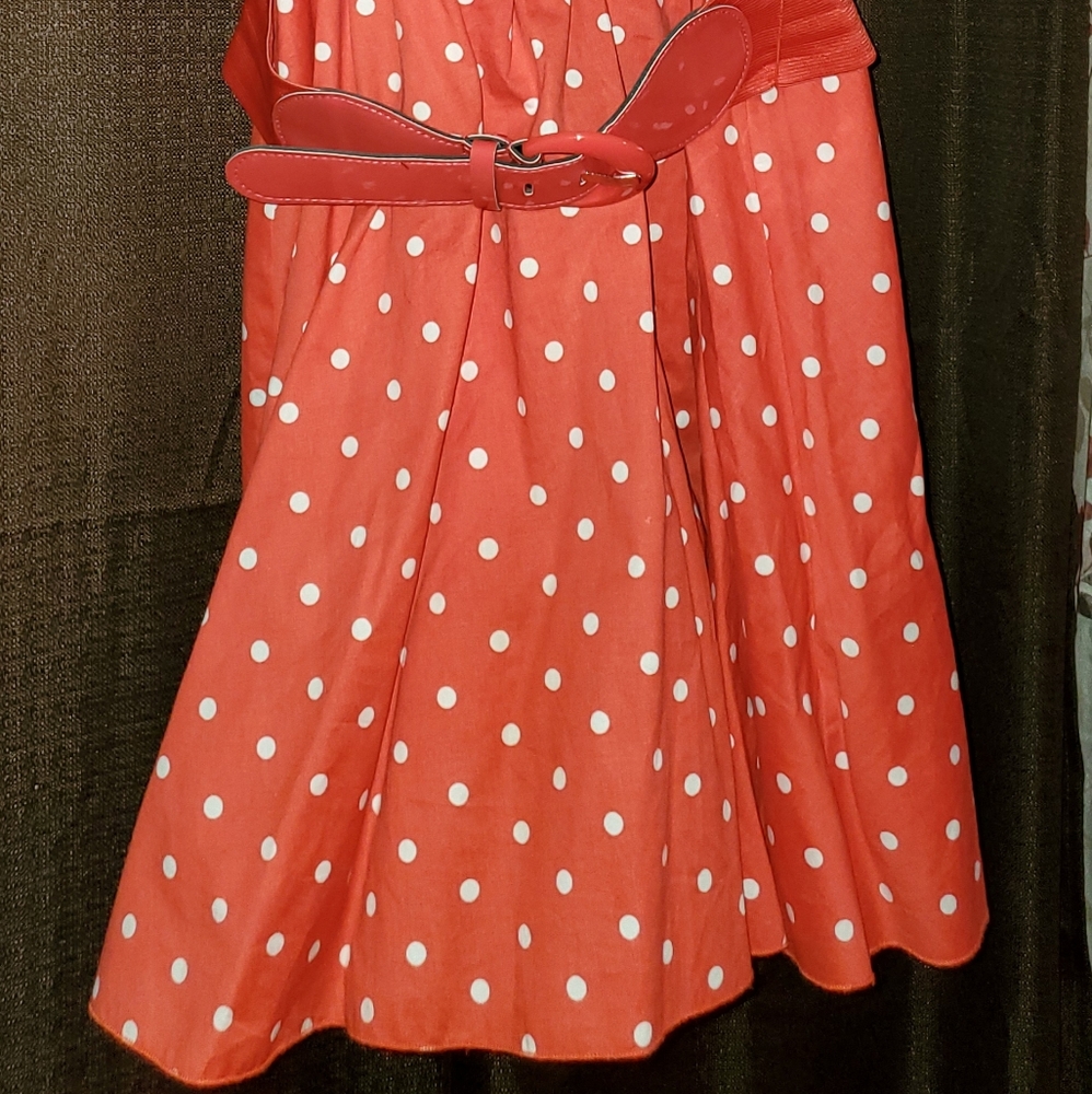 Dress - Picture 2 of 4